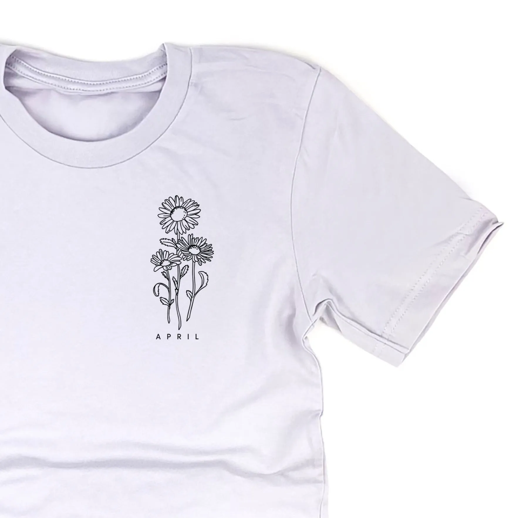 APRIL BIRTH FLOWER - Daisy  - pocket - Unisex Tee