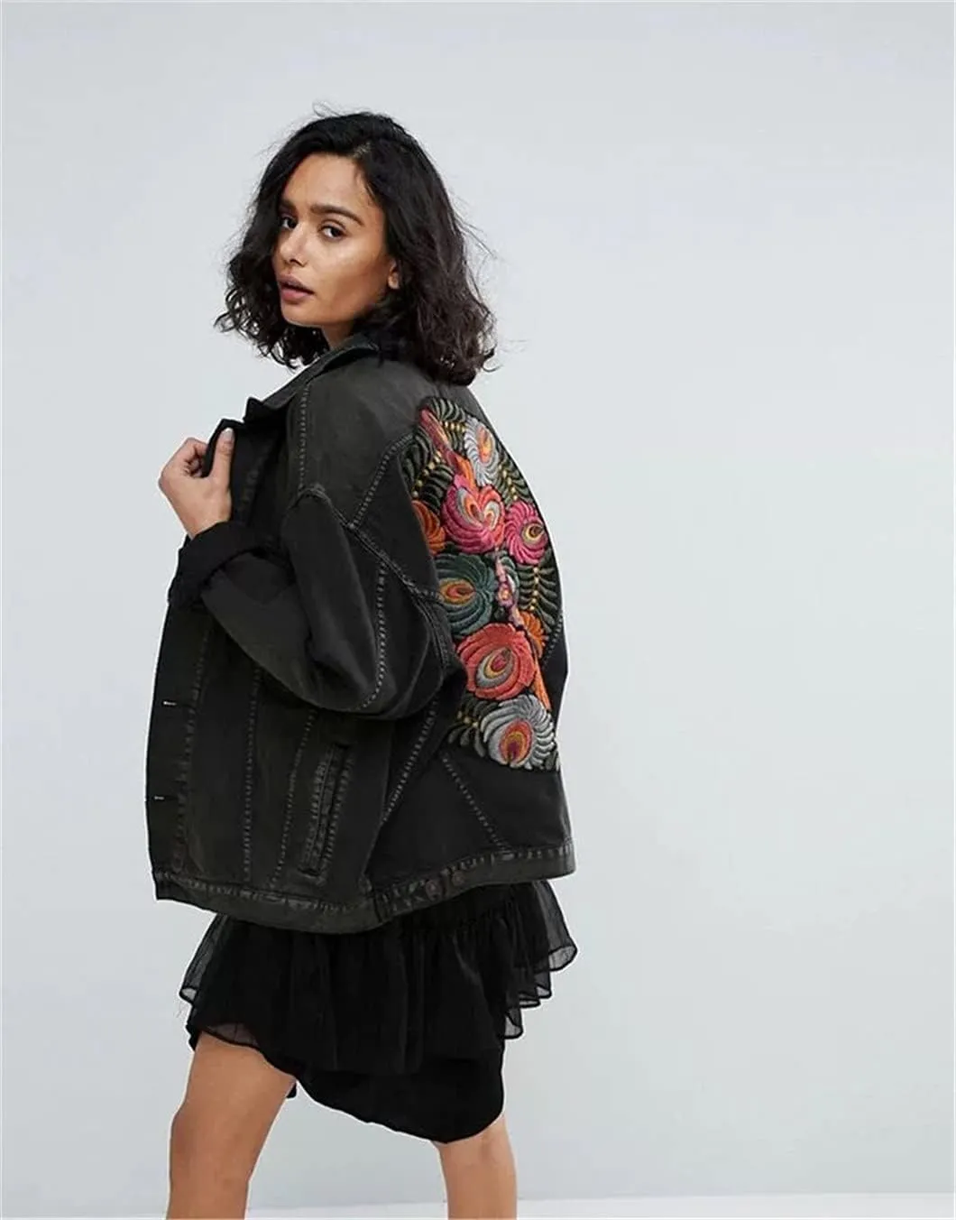 Vintage Floral Embroidery Denim Jacket Women Denim Coat Streetwear Outwear